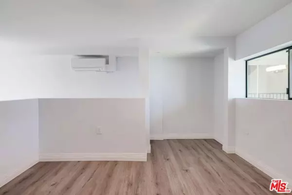 Los Angeles, CA 90006,3279 W San Marino ST #407