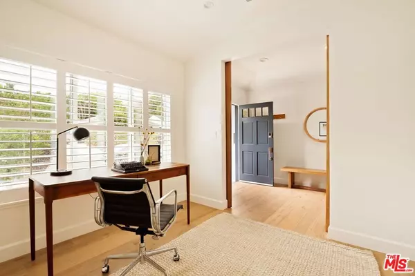 Los Angeles, CA 90066,12718 Woodgreen ST