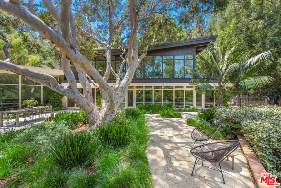 2179 Mandeville Canyon RD, Los Angeles, CA 90049