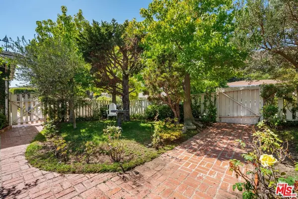 Pacific Palisades, CA 90272,370 Surfview DR