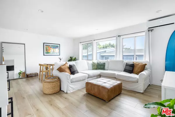 Santa Monica, CA 90404,2241 Virginia AVE #11