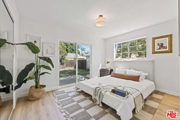 Reseda, CA 91335,6644 Yolanda AVE