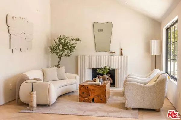 8353 Sunset View DR, Los Angeles, CA 90069