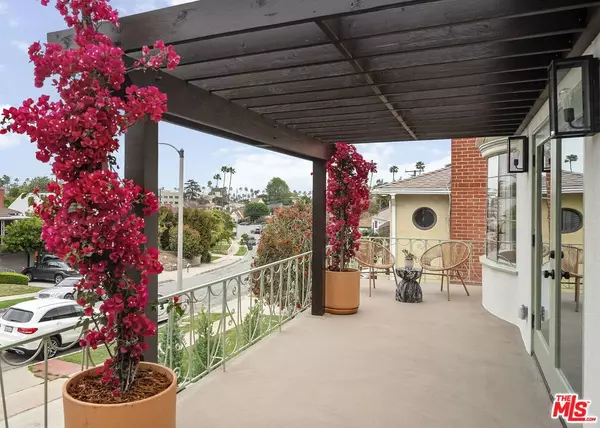 Los Angeles, CA 90043,5215 Parkglen AVE