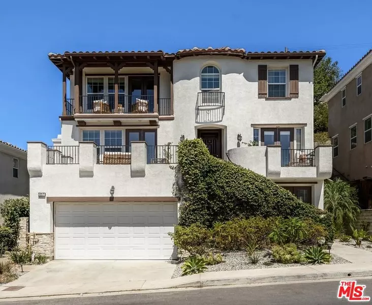 657 S Avenue 61, Los Angeles, CA 90042