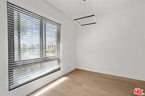 Playa Del Rey, CA 90293,8630 Falmouth AVE #5