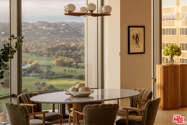 Los Angeles, CA 90067,211 W Elm CT #39B