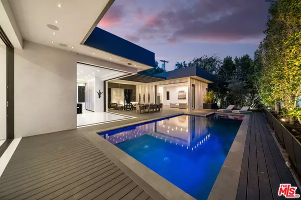 Sherman Oaks, CA 91423,4458 Mammoth AVE