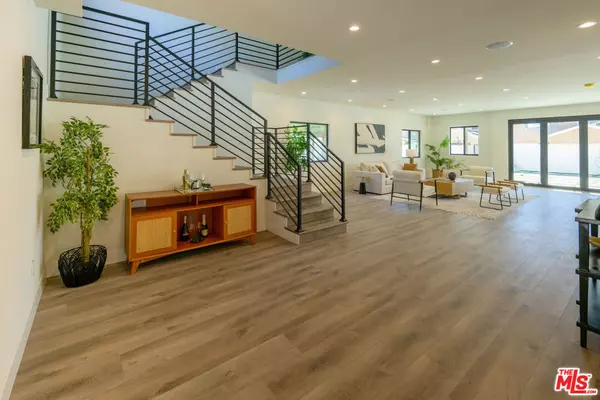 Sherman Oaks, CA 91401,14254 Mccormick ST