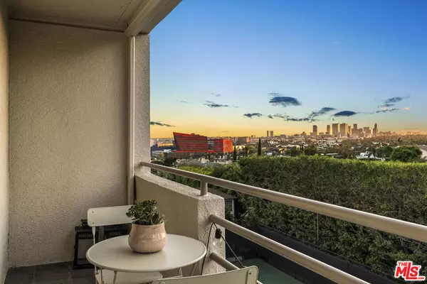 West Hollywood, CA 90069,1131 Alta Loma RD #415