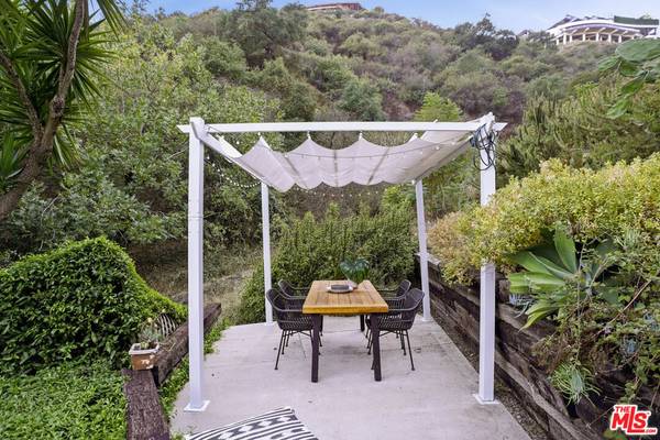 Los Angeles, CA 90077,1205 N Beverly Glen BLVD