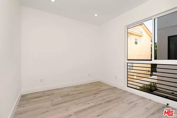 Sherman Oaks, CA 91411,15328 Weddington ST