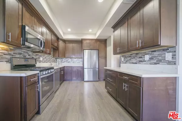 Fullerton, CA 92831,2040 Woodbriar CT