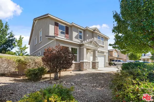 1735 W Newgrove ST, Lancaster, CA 93534