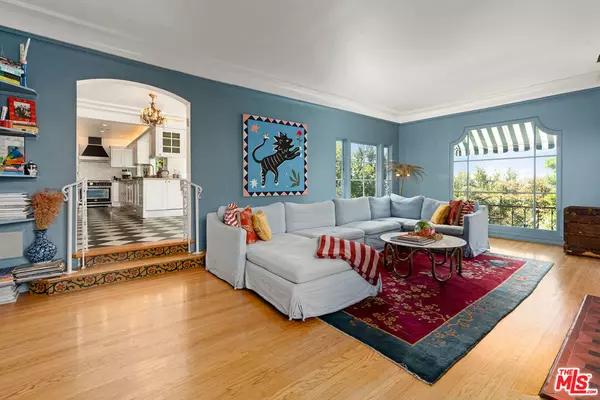 7918 Hillside AVE, Los Angeles, CA 90046