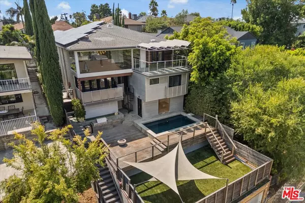 4075 Los Nietos DR, Los Angeles, CA 90027