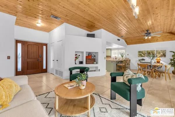 1425 E Luna WAY, Palm Springs, CA 92262