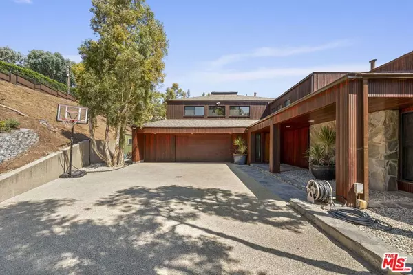 Malibu, CA 90265,22456 Carbon Mesa RD