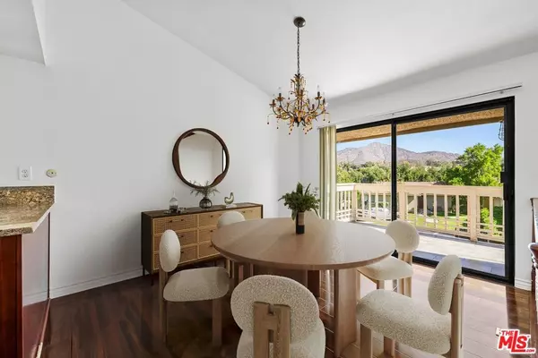 Oak Park, CA 91377,425 Vista Dorado LN