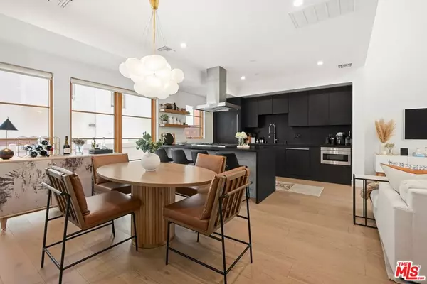 West Hollywood, CA 90046,1035 N Vista ST