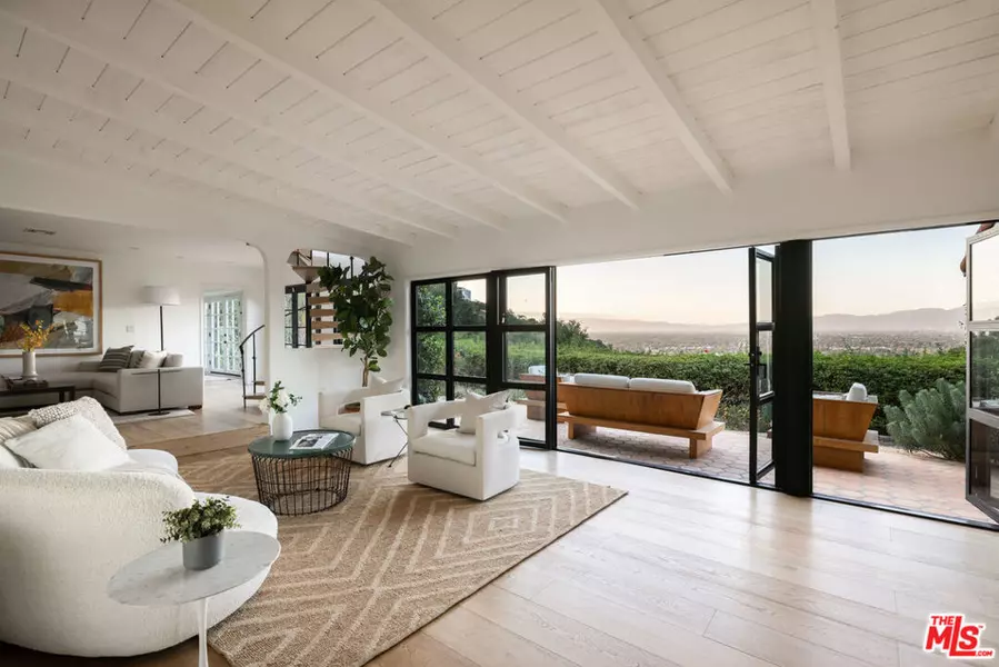 3646 Sunswept DR, Studio City, CA 91604