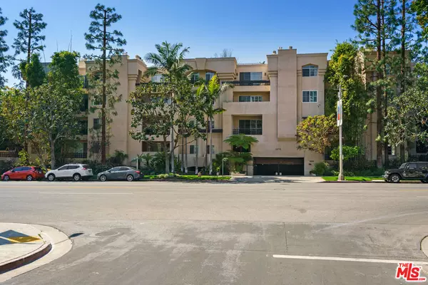 1875 BEVERLY GLEN #201, Los Angeles, CA 90025