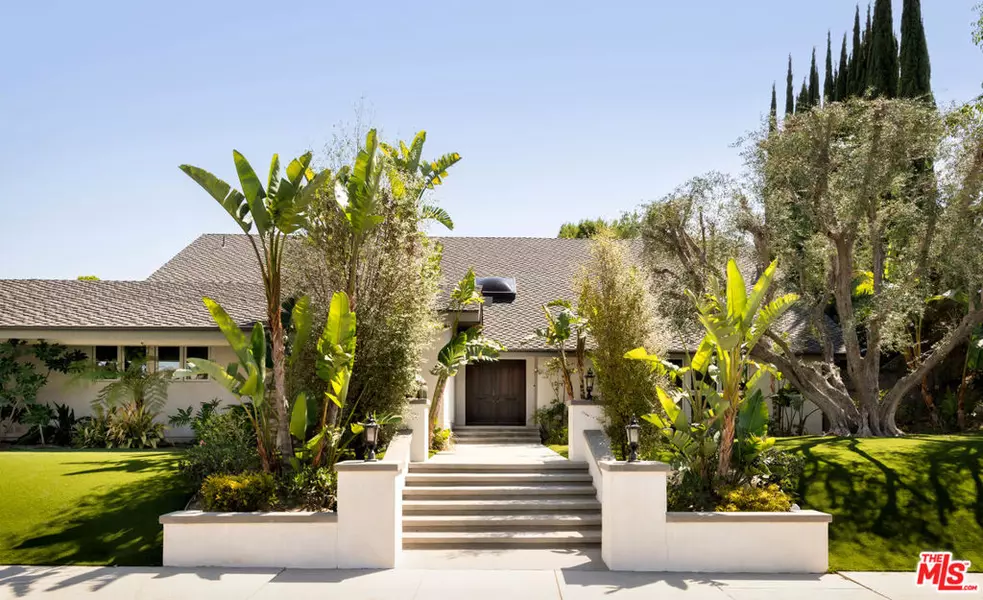 19714 Komar DR, Tarzana, CA 91356