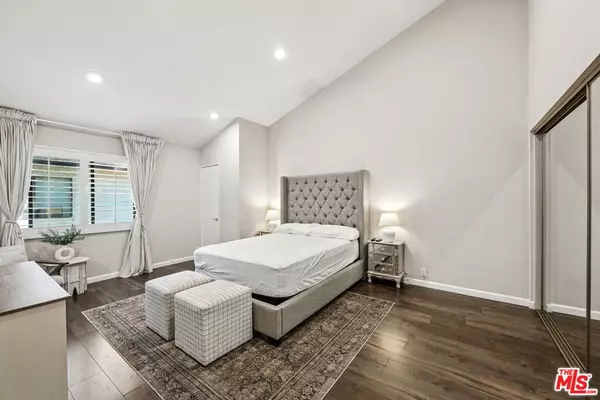 Sherman Oaks, CA 91401,13412 Burbank BLVD #3