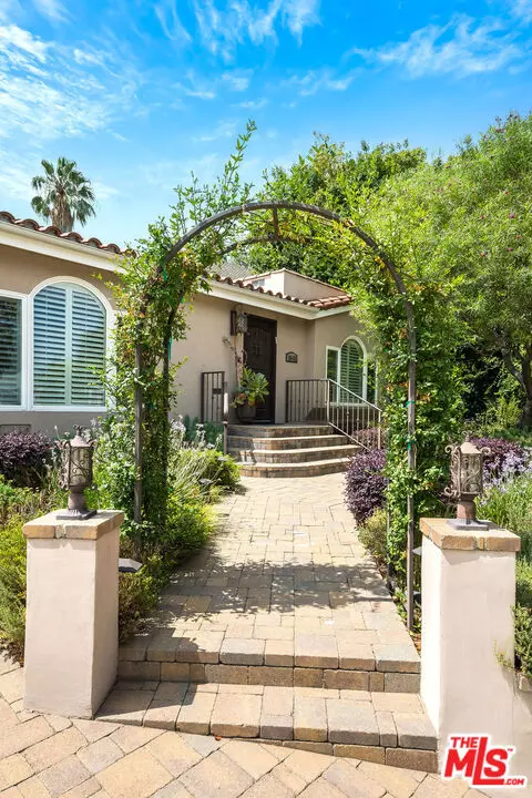 Sherman Oaks, CA 91403,15452 Varden ST