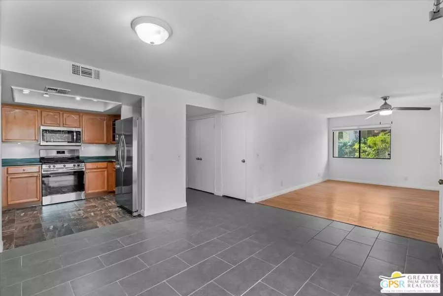 200 E Racquet Club RD #45, Palm Springs, CA 92262