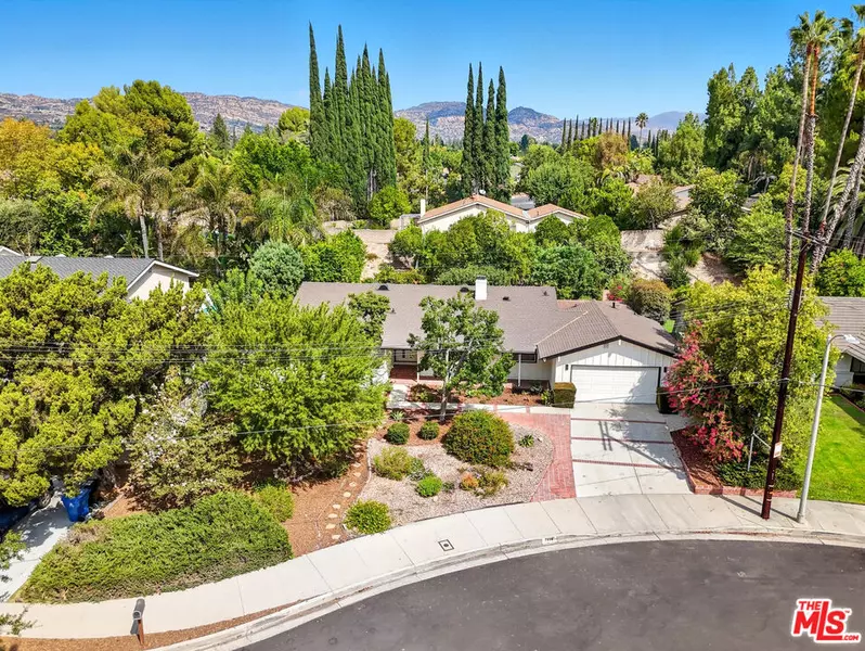 7556 Chaminade AVE, Canoga Park, CA 91304