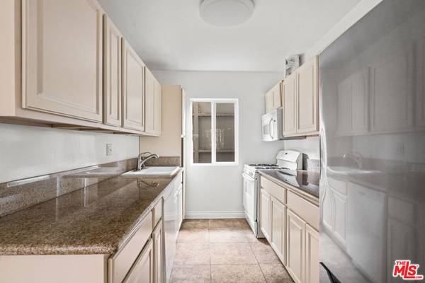 616 Vernon AVE #1, Venice, CA 90291