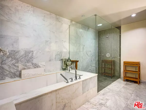 Santa Monica, CA 90401,1705 Ocean AVE #105