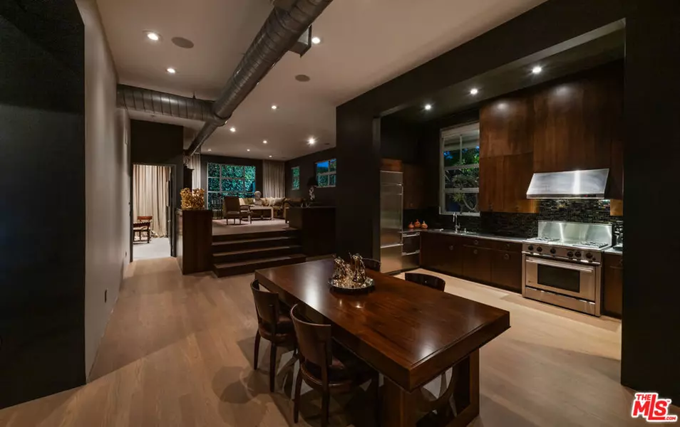 710 N Orlando AVE #101, West Hollywood, CA 90069