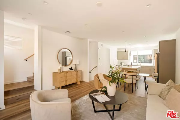 Los Angeles, CA 90065,3851 N Riley LN