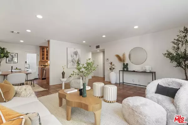 Los Angeles, CA 90046,8590 Wonderland AVE
