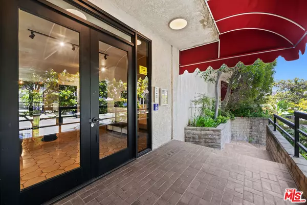 Los Angeles, CA 90024,1360 S Beverly Glen BLVD