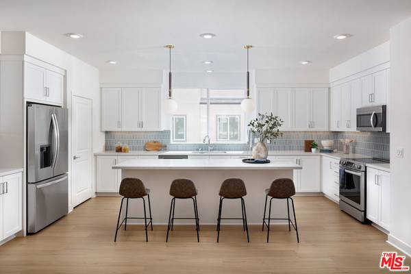 Los Angeles, CA 90732,1684 Coral Sea LN