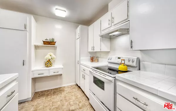 Culver City, CA 90230,6225 Canterbury DR #205