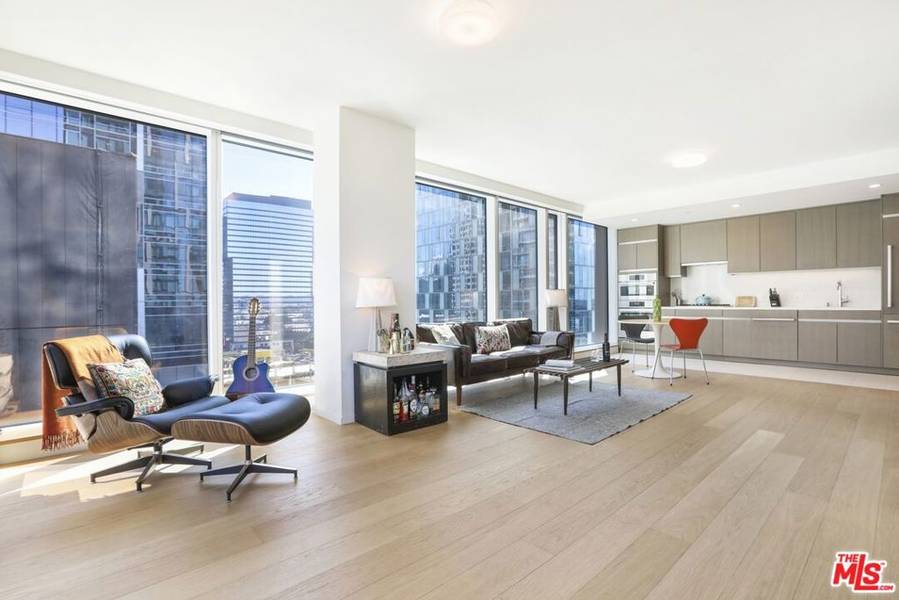 889 Francisco ST #909, Los Angeles, CA 90017