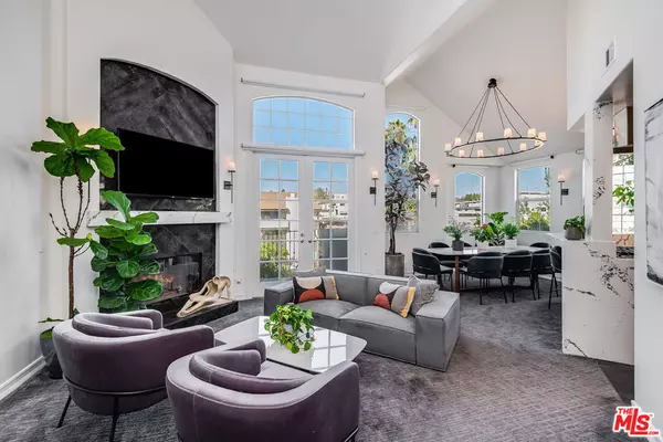11680 Montana AVE #302, Los Angeles, CA 90049