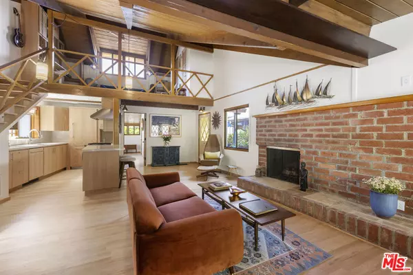 8944 Wonderland AVE, Los Angeles, CA 90046