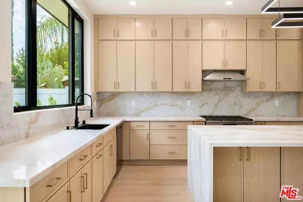 Encino, CA 91316,17510 Miranda ST