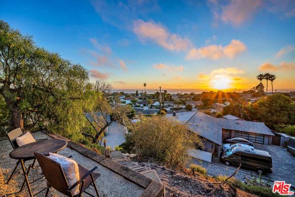28068 Santona DR, Rancho Palos Verdes, CA 90275