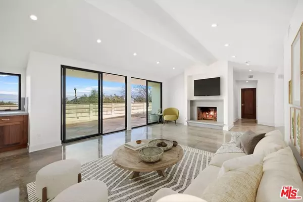 Los Angeles, CA 90077,14315 Mulholland DR