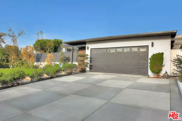 Los Angeles, CA 90008,3804 Duray PL