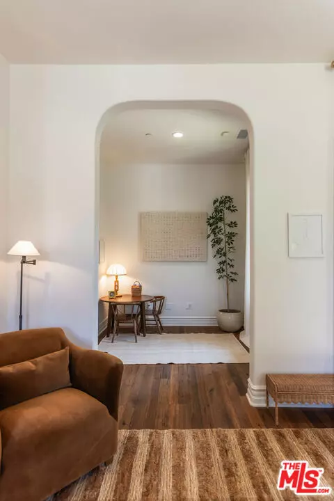 Agoura Hills, CA 91301,2052 Shadow Creek DR