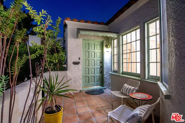 Los Angeles, CA 90026,1556 Murray CIR