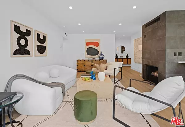 1010 N Kings RD #218, West Hollywood, CA 90069