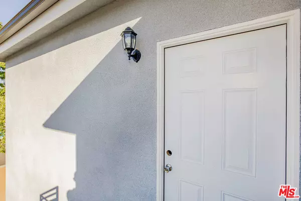 Burbank, CA 91505,3623 W Victory BLVD #201